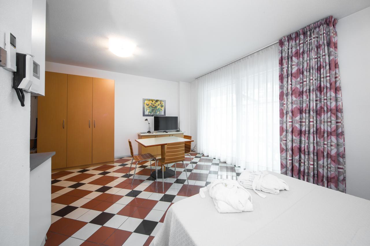 Piazzi House Aparthotel Sondrio Exterior photo