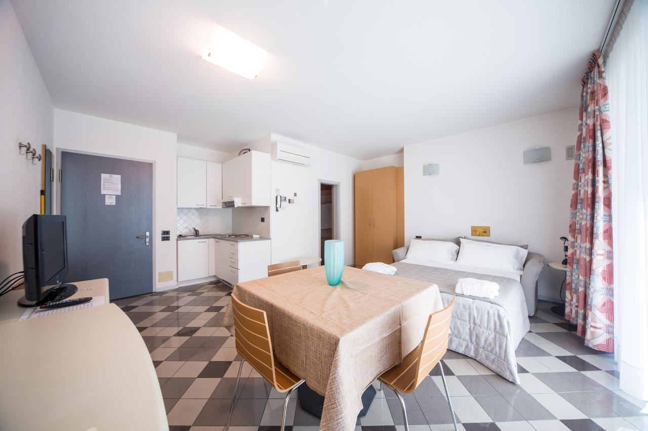 Piazzi House Aparthotel Sondrio Exterior photo