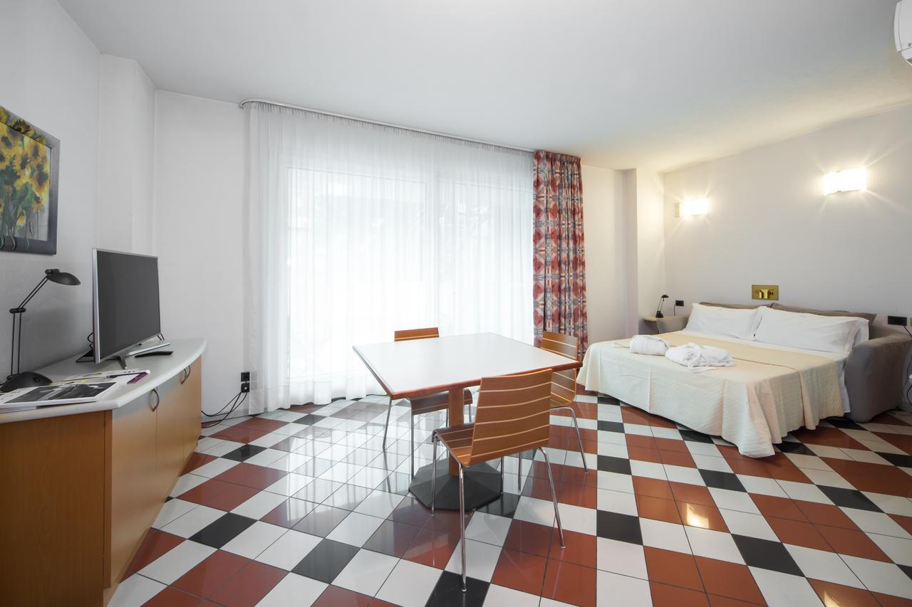 Piazzi House Aparthotel Sondrio Exterior photo