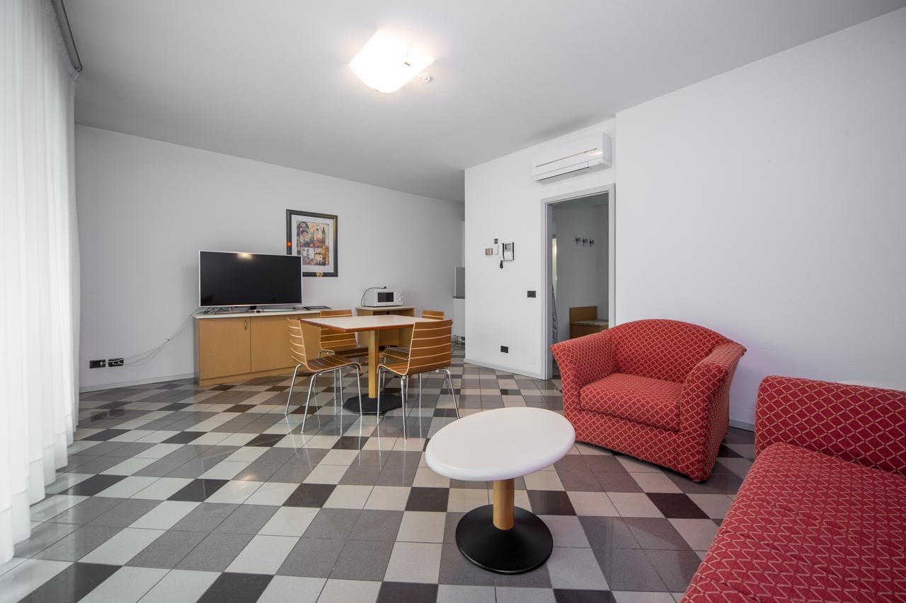 Piazzi House Aparthotel Sondrio Exterior photo