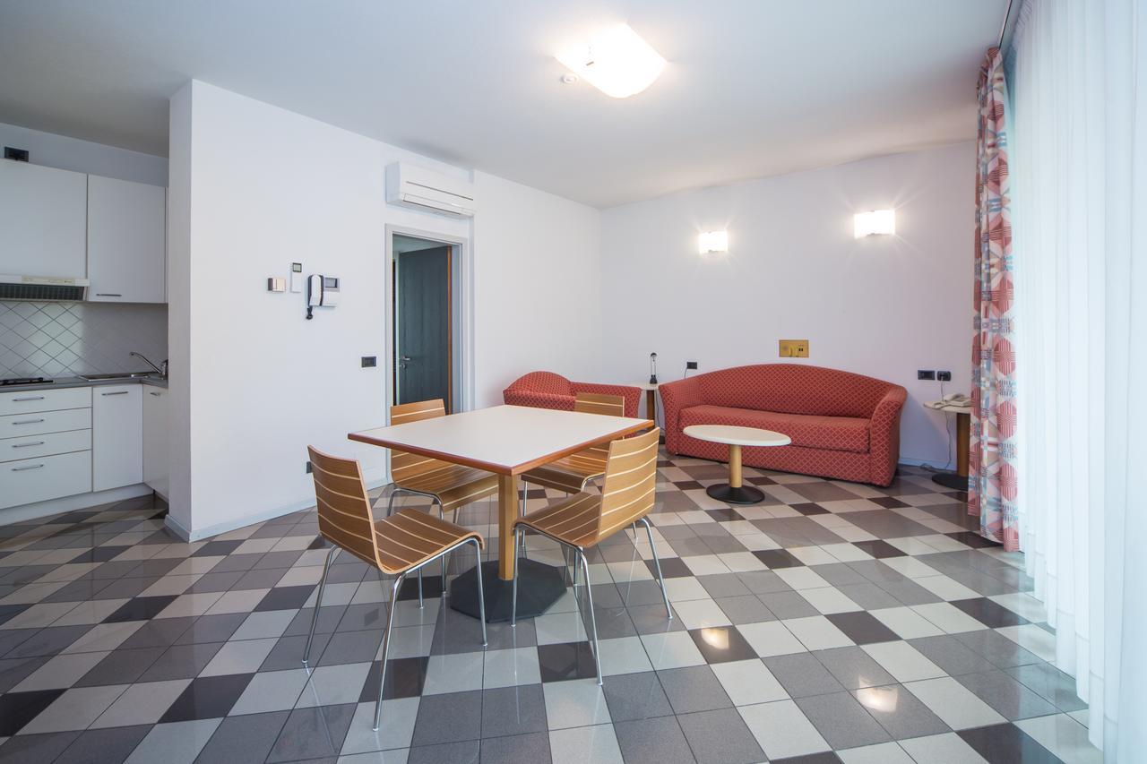 Piazzi House Aparthotel Sondrio Exterior photo