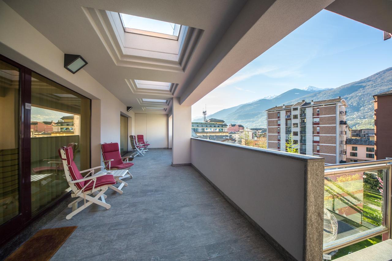 Piazzi House Aparthotel Sondrio Exterior photo