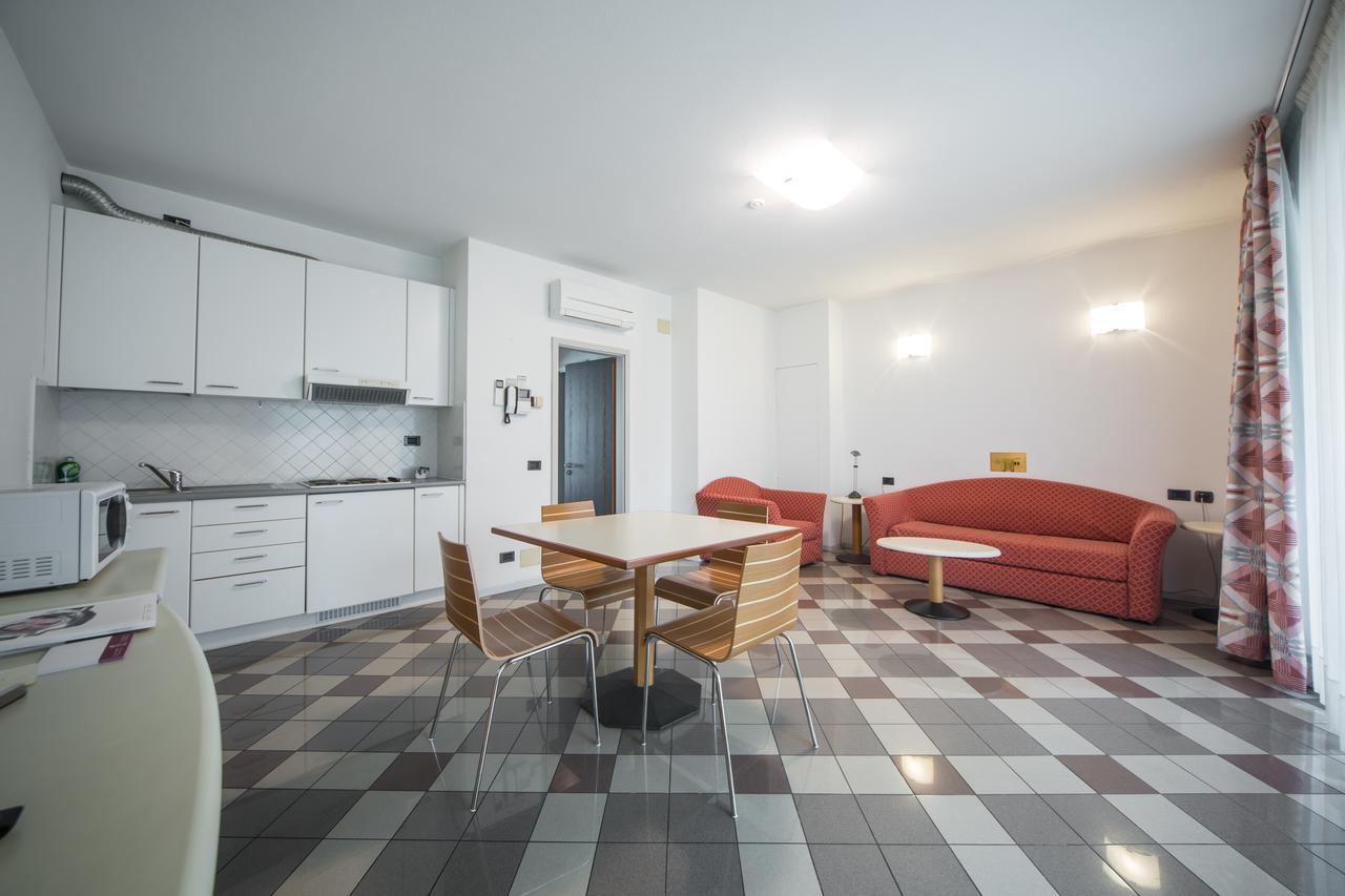 Piazzi House Aparthotel Sondrio Exterior photo