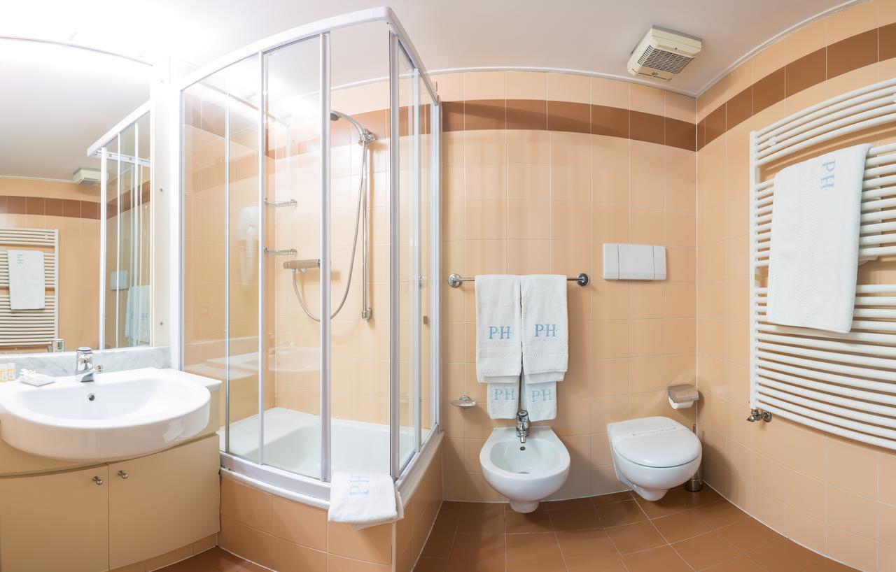 Piazzi House Aparthotel Sondrio Exterior photo