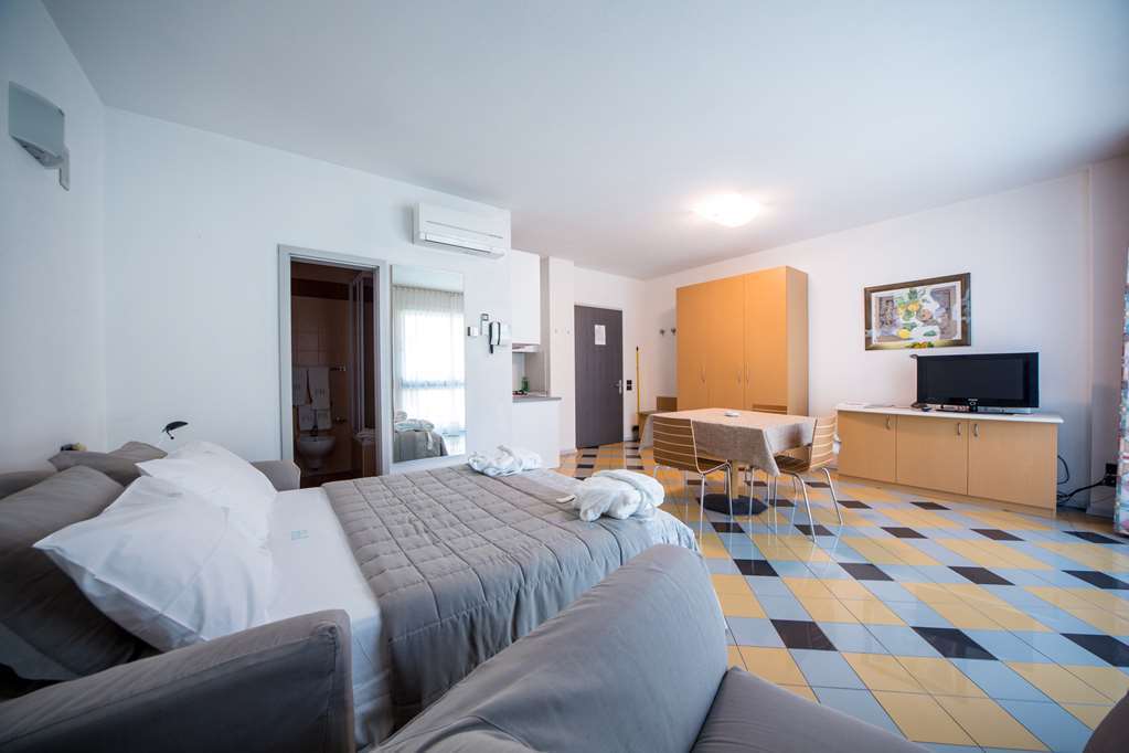 Piazzi House Aparthotel Sondrio Room photo